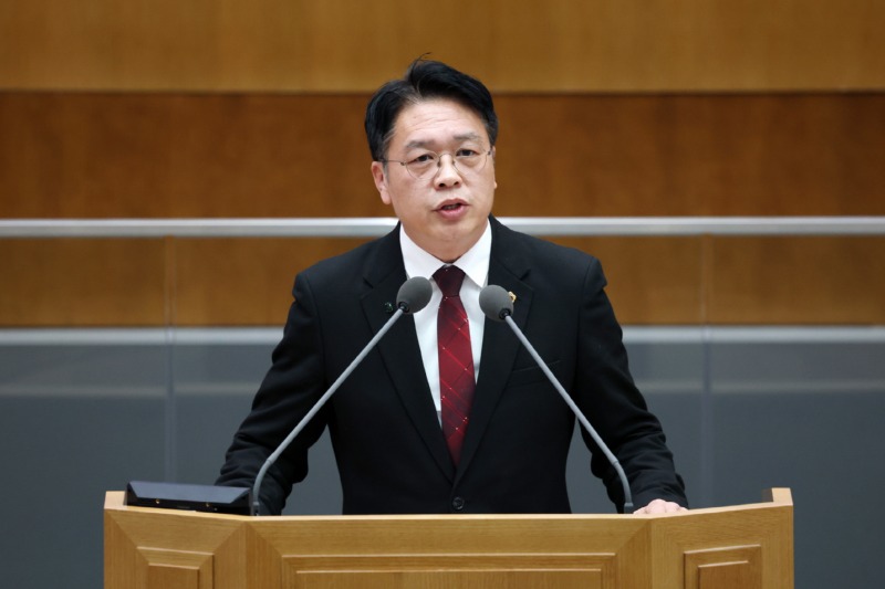 260205 이석균 의원, 김동연 지사 대집행부 질문 통해 빚으로 버티는 경기도정... 도민의 삶과 미래는 안전한가.jpg